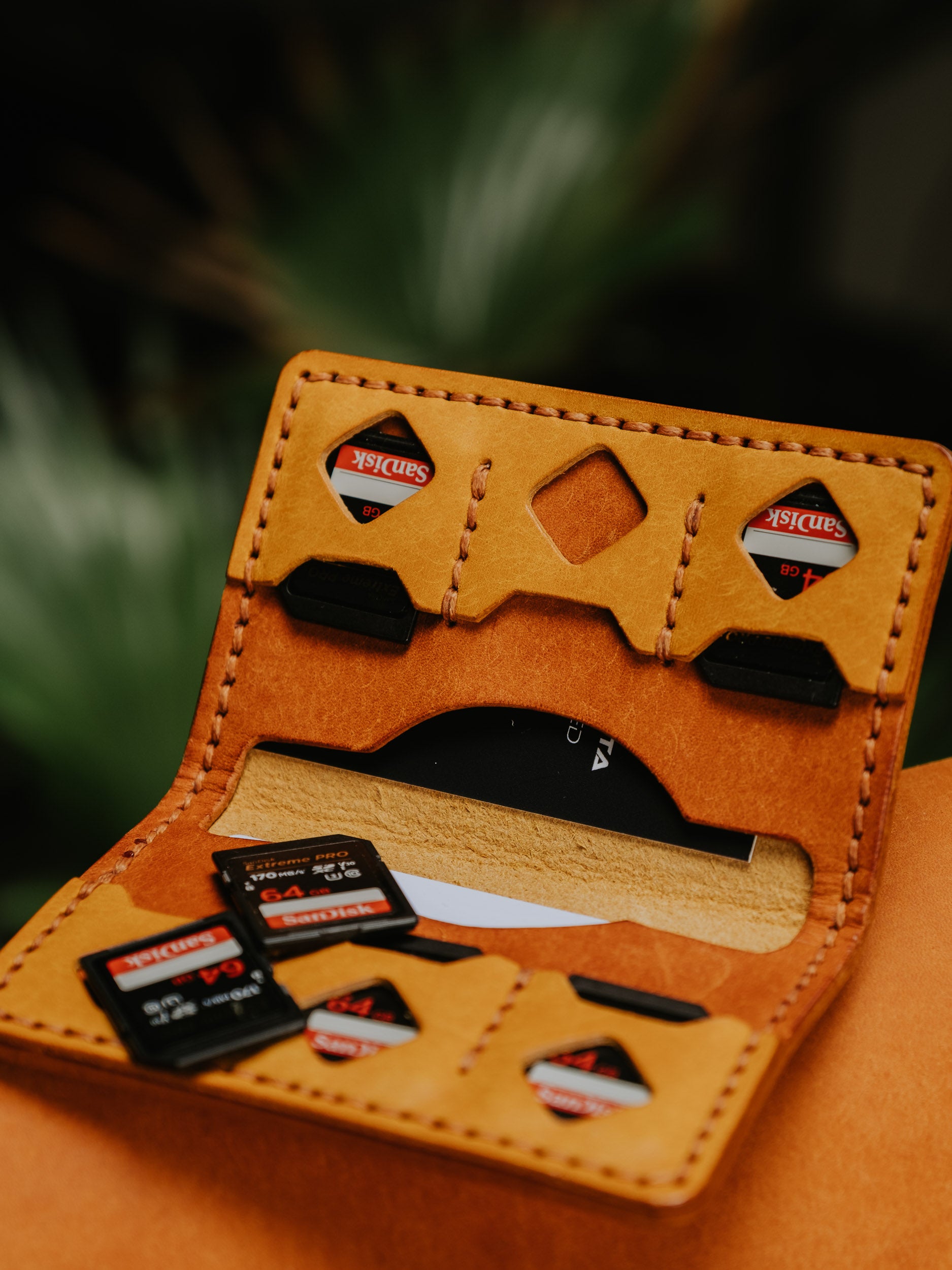 LVM SD CARD LEATHER WALLET