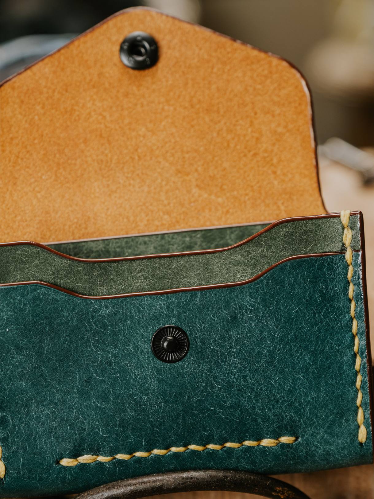 THE TRAVELLER V2 WALLET