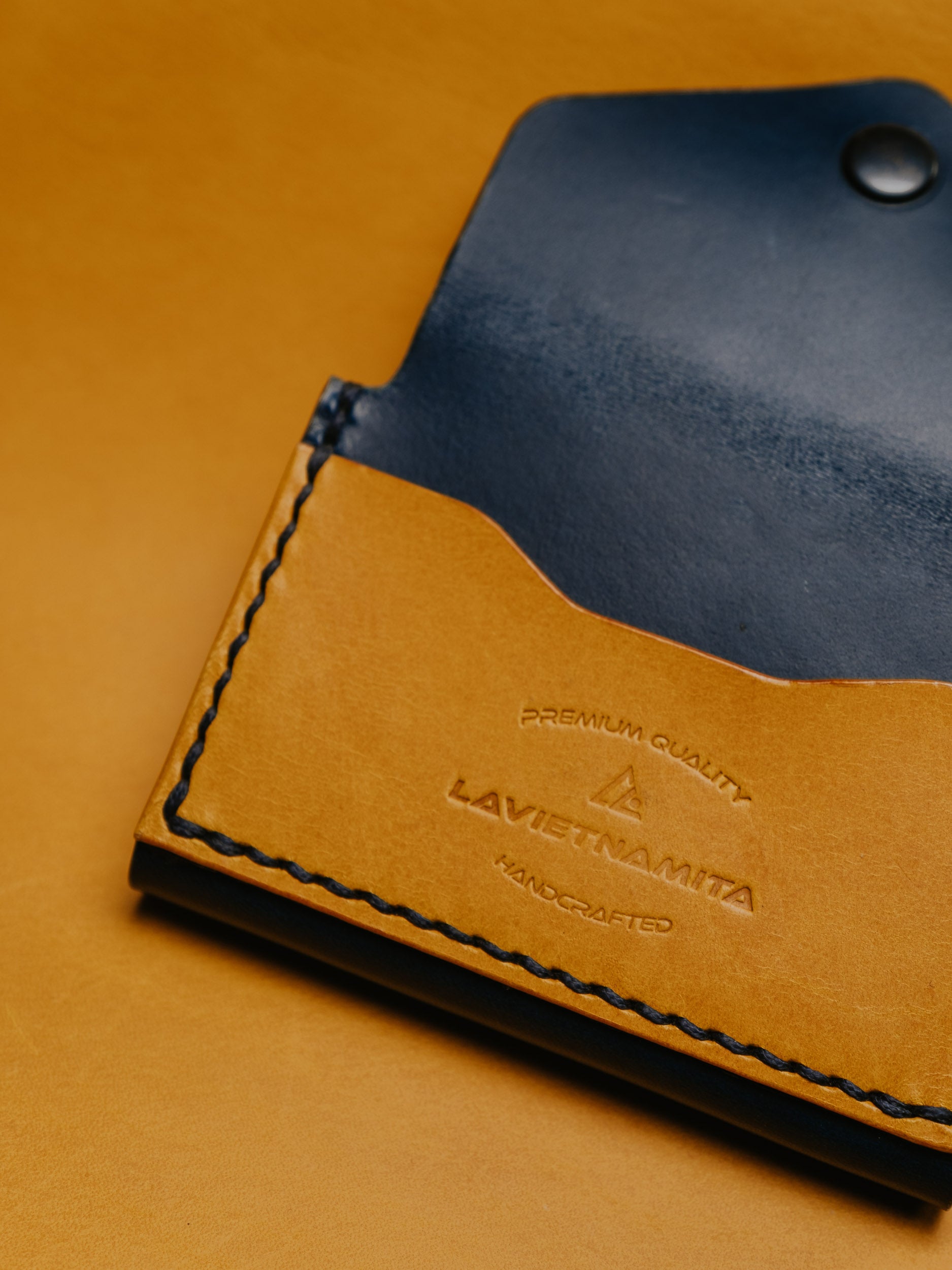 THE TRAVELLER V1 WALLET