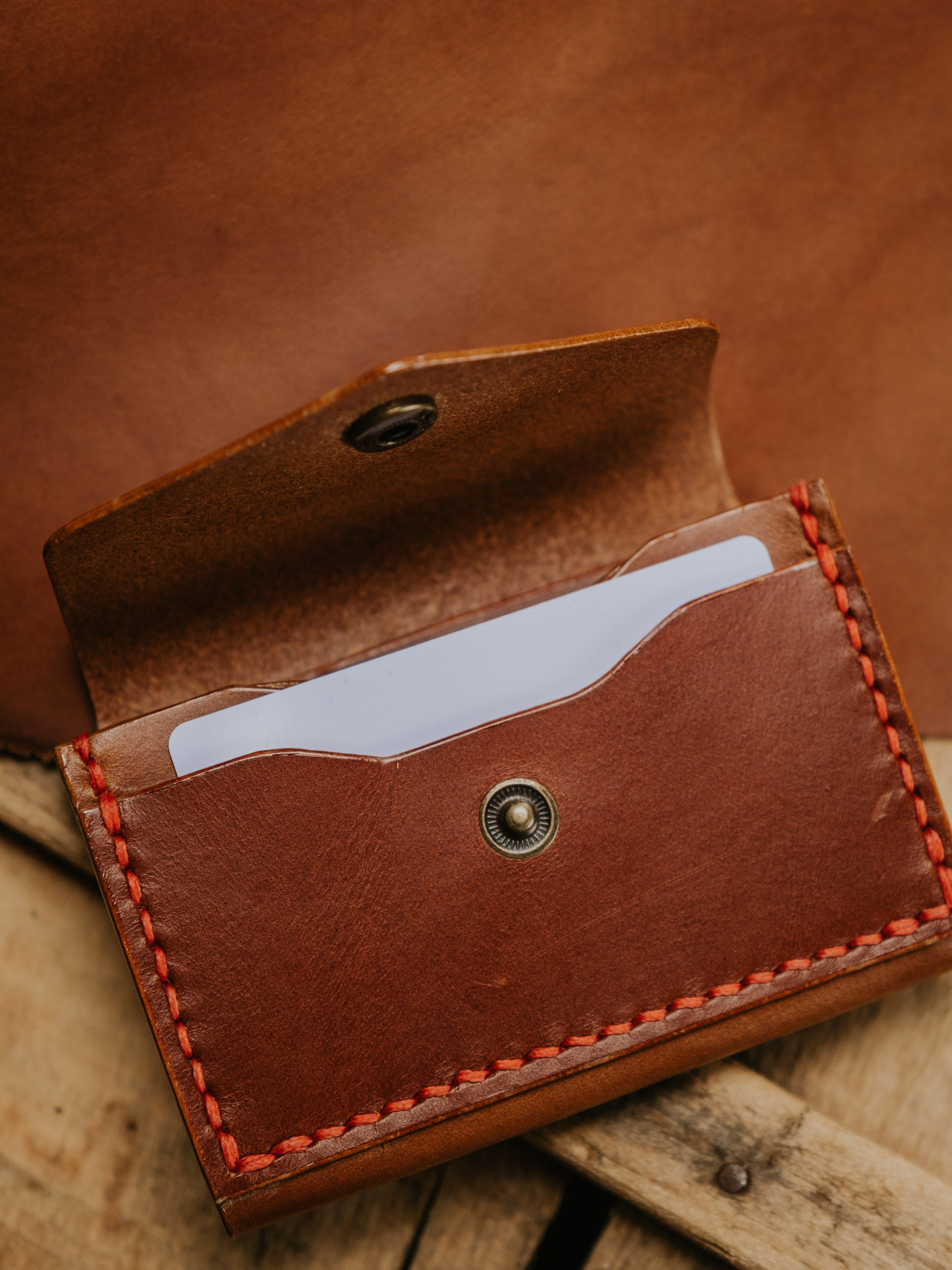 THE TRAVELLER LEATHER WALLET