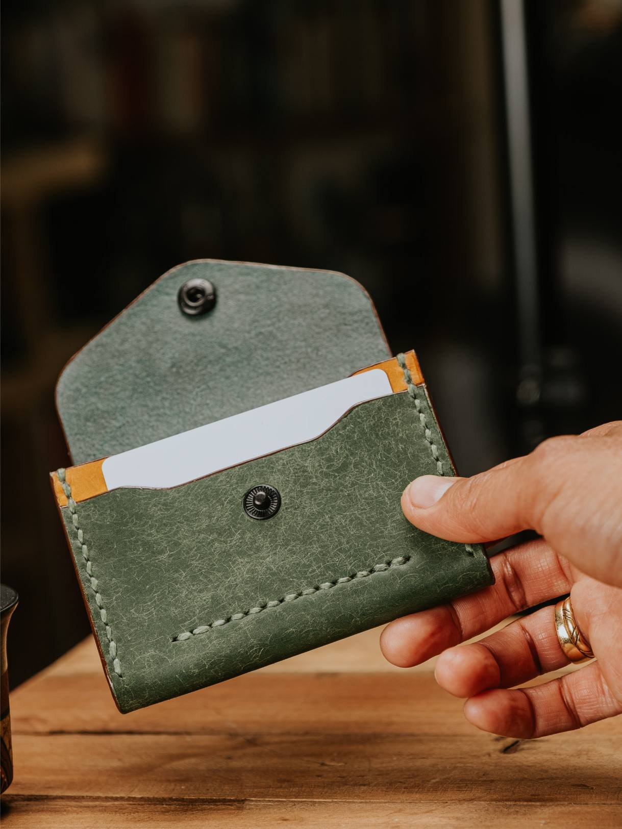 THE TRAVELLER V2 WALLET