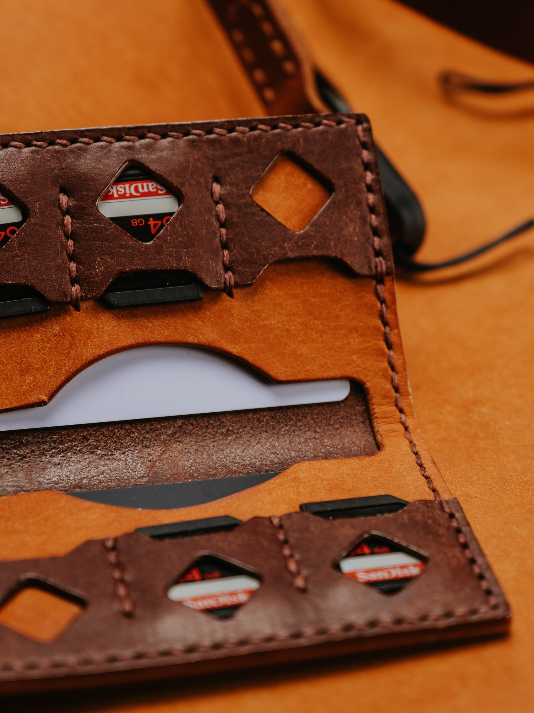 LVM SD CARD LEATHER WALLET