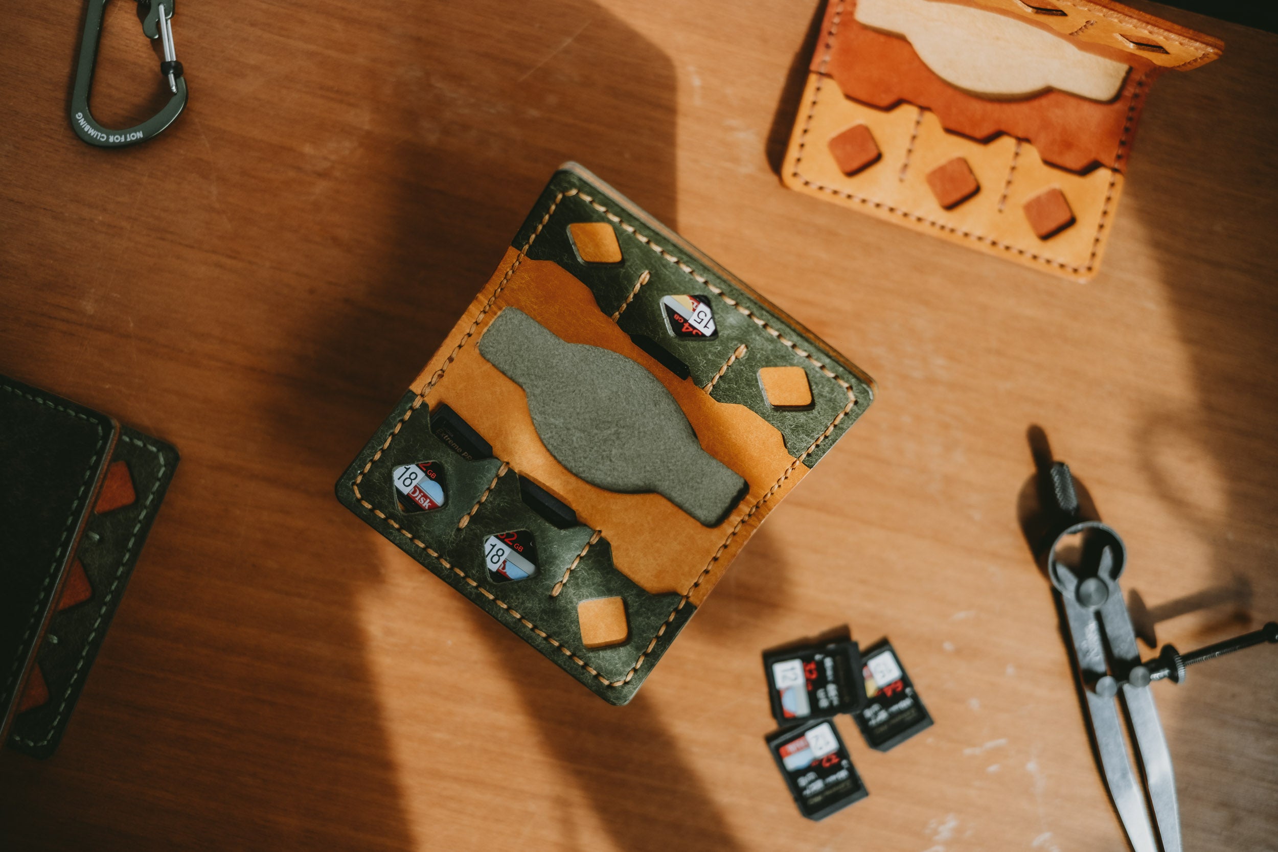 LVM SD CARD LEATHER WALLET