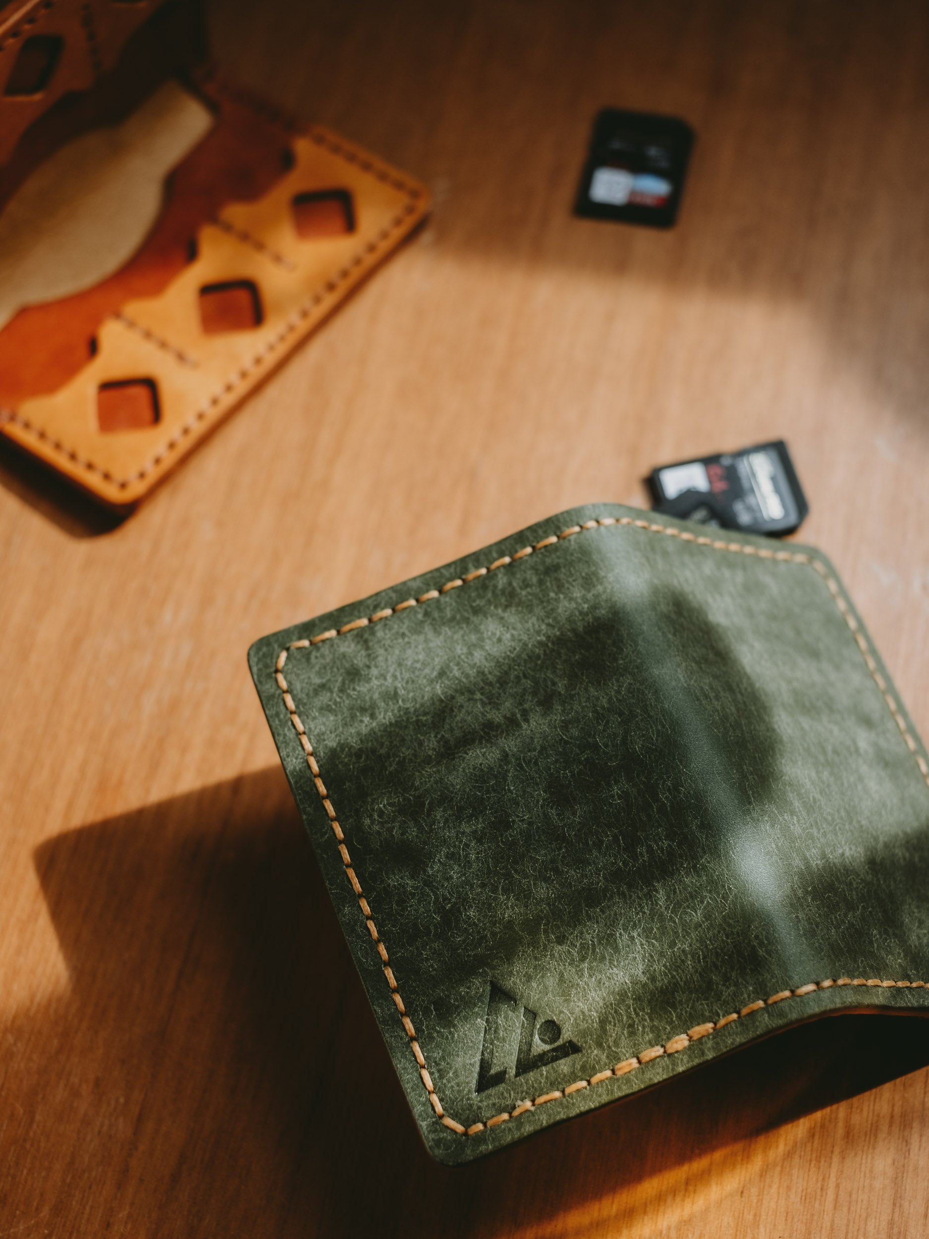 LVM SD CARD LEATHER WALLET