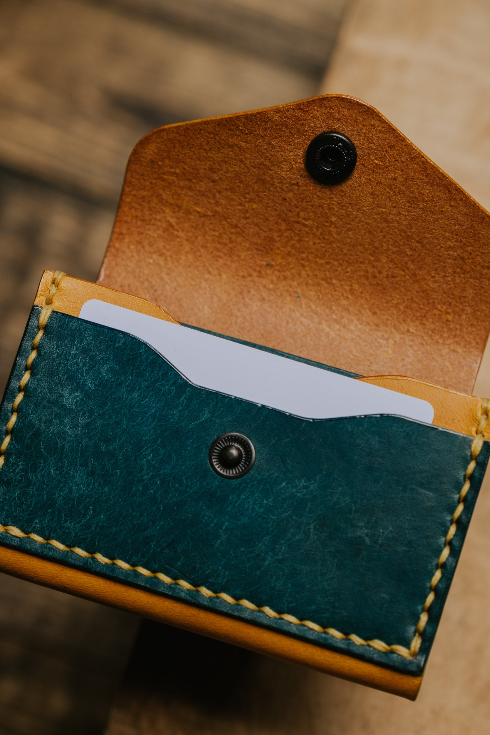 THE TRAVELLER LEATHER WALLET
