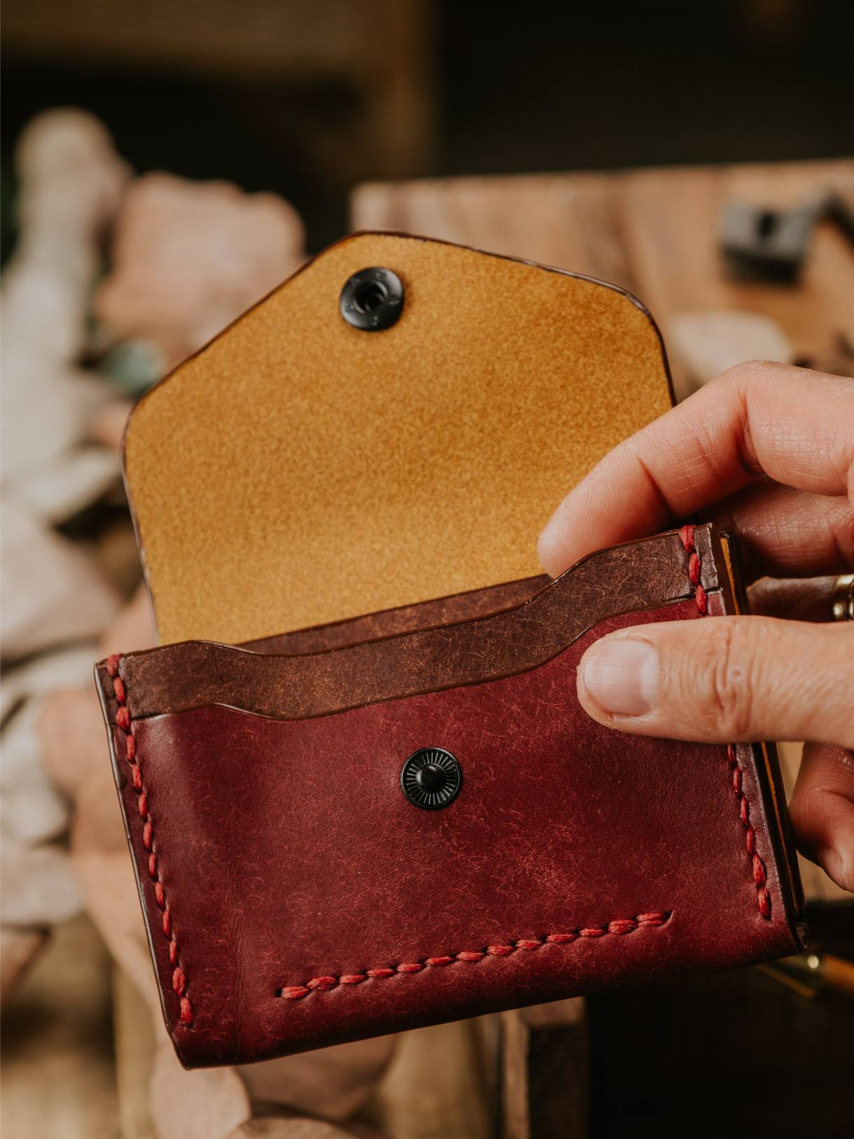 THE TRAVELLER V2 WALLET
