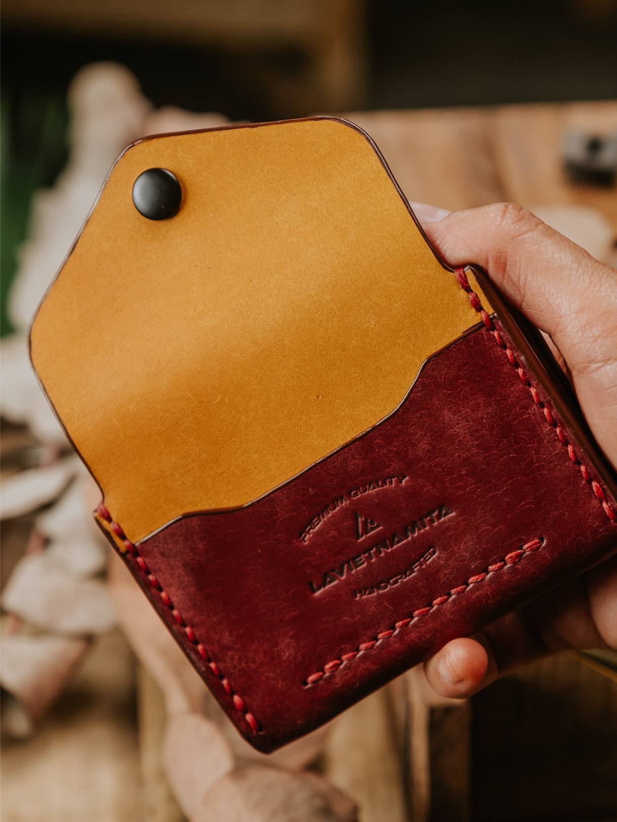 THE TRAVELLER V2 WALLET