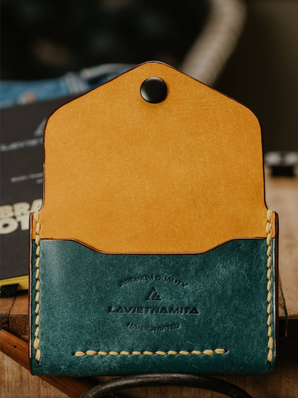 THE TRAVELLER V2 WALLET