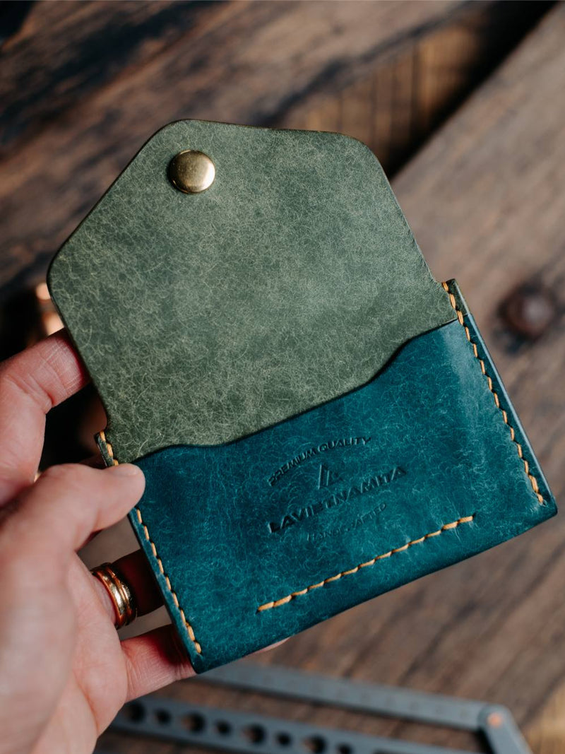 THE TRAVELLER V2 WALLET