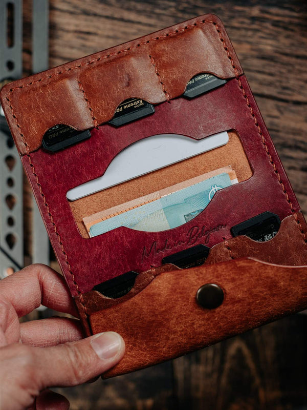 Lavietnamita details inside wallet duo tone burgundy and cognac with snap button