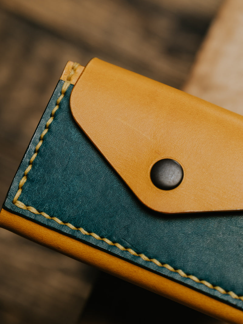 THE TRAVELLER LEATHER WALLET